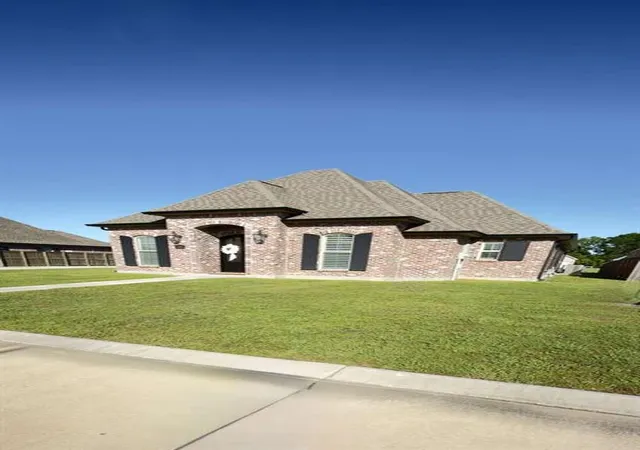 Homes for sale in Thibodaux, LA | 446 Rosella Dr, Thibodaux, LA 70301 | MLS# 2558735