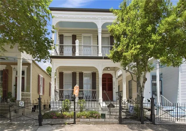 1st image of 2837 Carondelet St, New Orleans, LA 70115 | MLS# 2557722