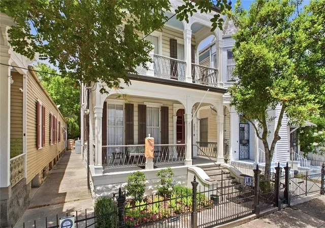 2nd image of 2837 Carondelet St, New Orleans, LA 70115 | MLS# 2557722