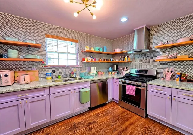 Homes for sale in New Orleans, LA | 2773 Pressburg St, New Orleans, LA 70122 | MLS# 2558536