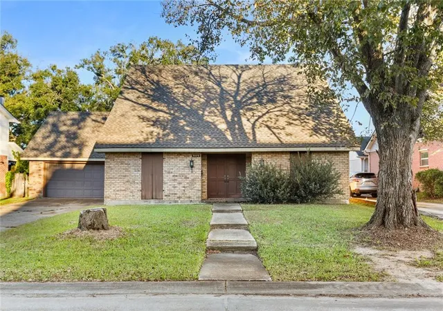 1st image of 909 Marlene Dr, Gretna, LA 70056 | MLS# 2558794