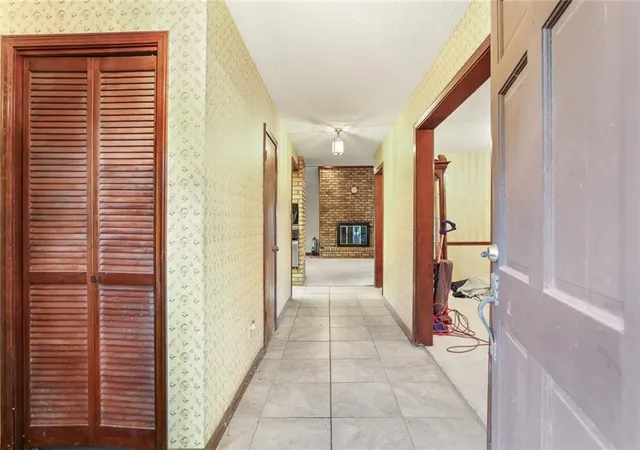 3rd image of 909 Marlene Dr, Gretna, LA 70056 | MLS# 2558794