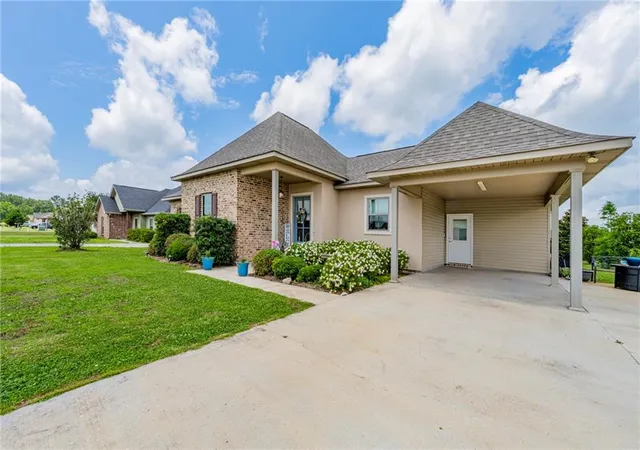 Homes for sale in Loranger, LA | 55101 Coyote Trl, Loranger, LA 70446 | MLS# 2558749