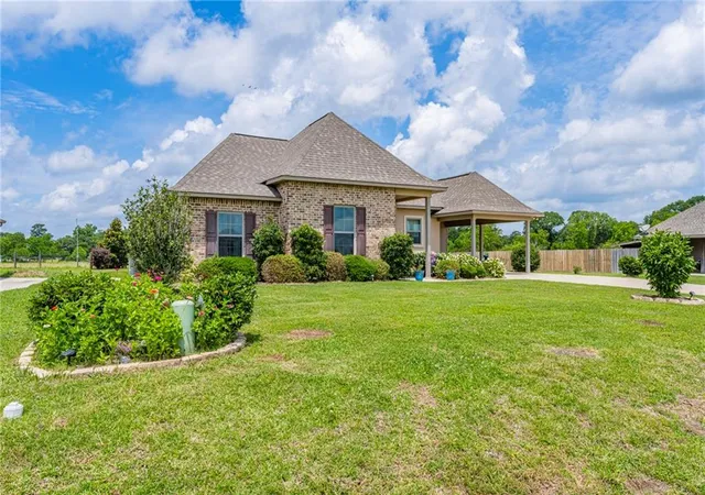 Homes for sale in Loranger, LA | 55101 Coyote Trl, Loranger, LA 70446 | MLS# 2558749