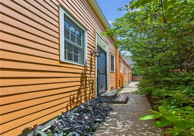 3rd image of 3020 Constance St, New Orleans, LA 70115 | MLS# 2558656