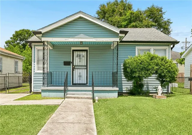 2nd image of 9015 Fig St, New Orleans, LA 70118 | MLS# 2558060