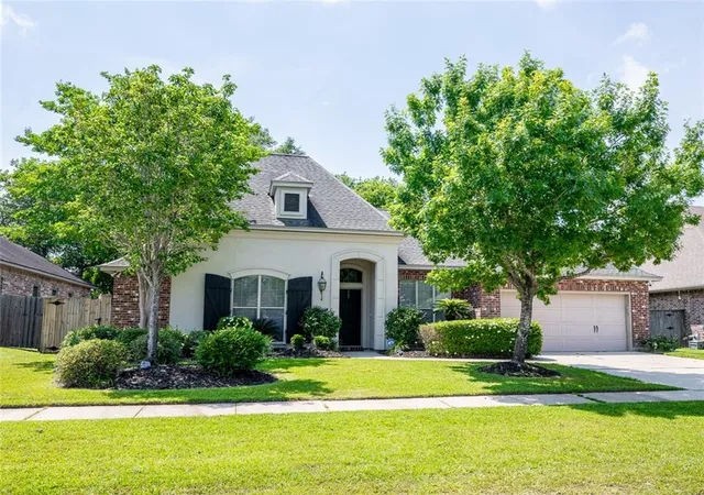 Homes for sale in Slidell, LA | 650 Highland Dr, Slidell, LA 70458 | MLS# 2558546