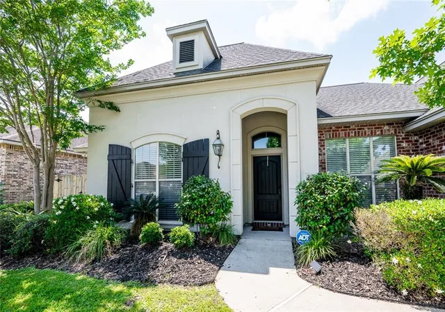 Homes for sale in Slidell, LA | 650 Highland Dr, Slidell, LA 70458 | MLS# 2558546