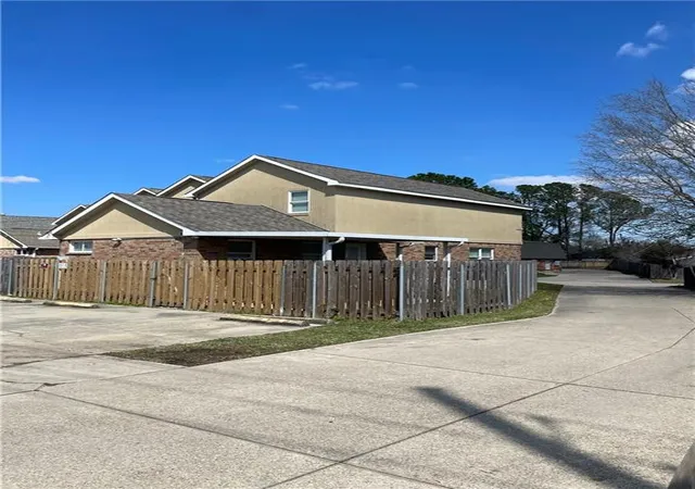 Homes for sale in Destrehan, LA | 62 Brandon Dr #E, Destrehan, LA 70047 | MLS# 2557950