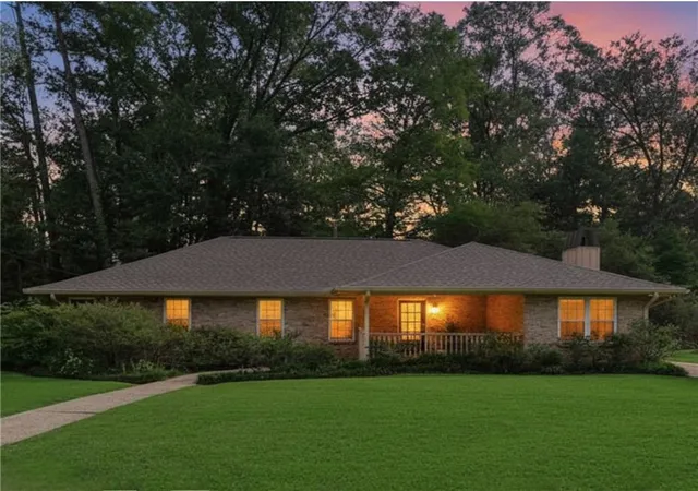 3rd image of 926 W 14 Ave, Covington, LA 70433 | MLS# 2558575