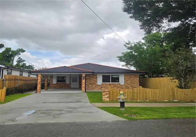 Photo 1 of Single family home for sale at 1435 S Meadow St, Metairie, LA 70003 | MLS# 2558995 | Listing updated on 2026-07-13