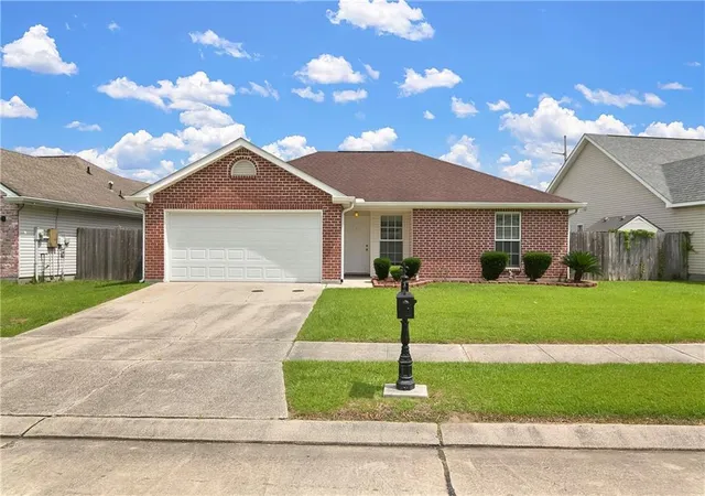 1st image of 2704 Bayou Cook Dr, Marrero, LA 70072 | MLS# 2559134