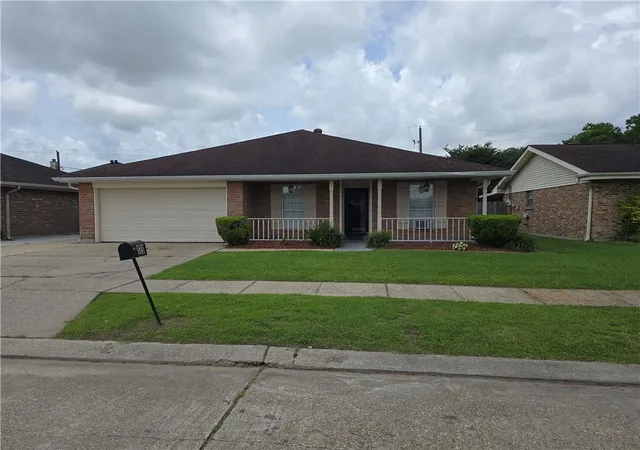 1st image of 120 Firethorn Dr, Gretna, LA 70056 | MLS# 2558925