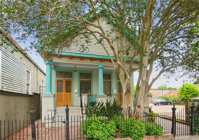 Homes for sale in New Orleans, LA | 3131 33 Dauphine St, New Orleans, LA 70117 | MLS# 2559161