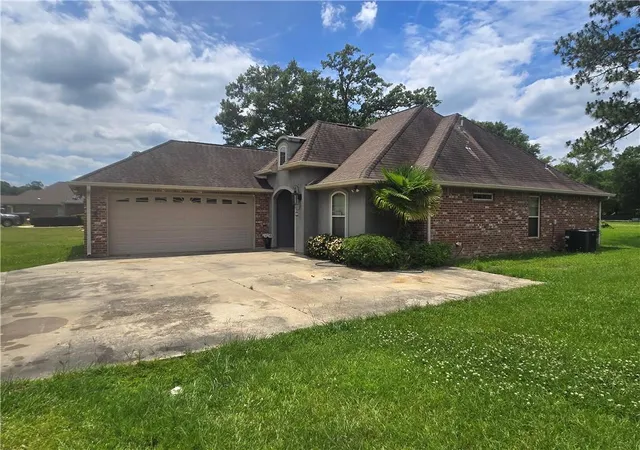 Homes for sale in Independence, LA | 17199 Cherokee Tr, Independence, LA 70443 | MLS# 2559075
