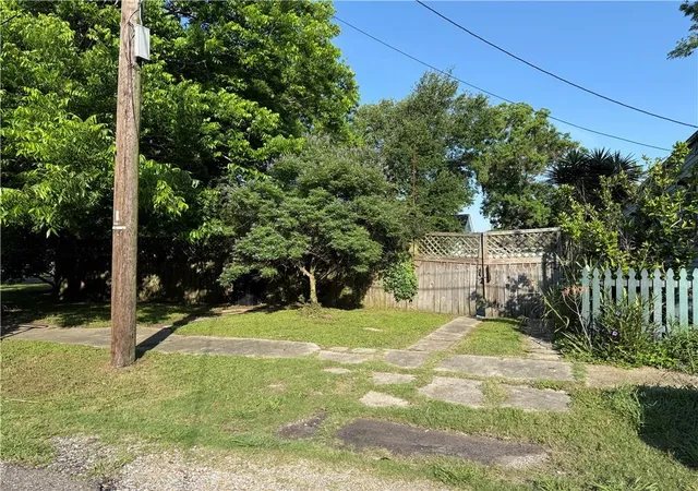 Photo 3 of Land for sale at 400 Tupelo St, New Orleans, LA 70117 | MLS# 2558755 | Listing updated on 2026-05-21