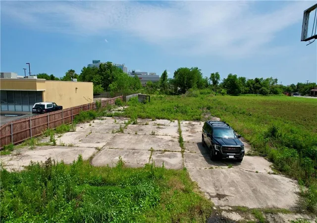 5th image of 9846 Lake Forest Blvd, New Orleans, LA 70127 | MLS# 2557570