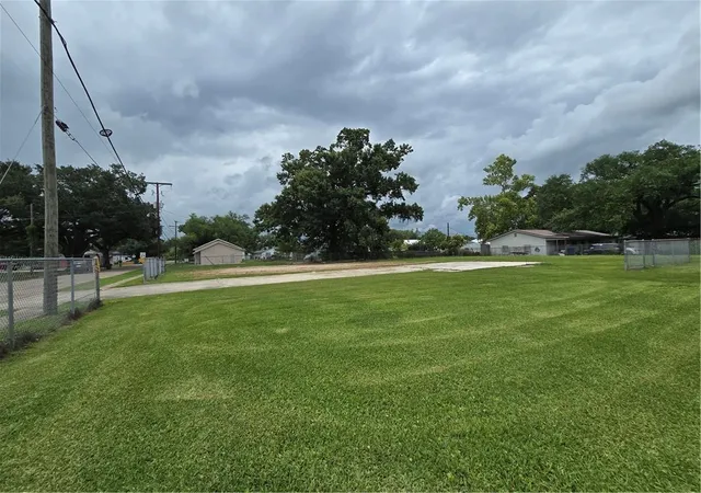 Homes for sale in Paradis, LA | 15212 Hwy 90 Hwy, Paradis, LA 70080 | MLS# 2558916