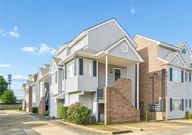 Homes for sale in Metairie, LA | 4445 Perkins St #306, Metairie, LA 70001 | MLS# 2559047