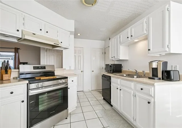 Homes for sale in Metairie, LA | 4445 Perkins St #306, Metairie, LA 70001 | MLS# 2559047