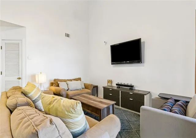Homes for sale in Metairie, LA | 4445 Perkins St #306, Metairie, LA 70001 | MLS# 2559047