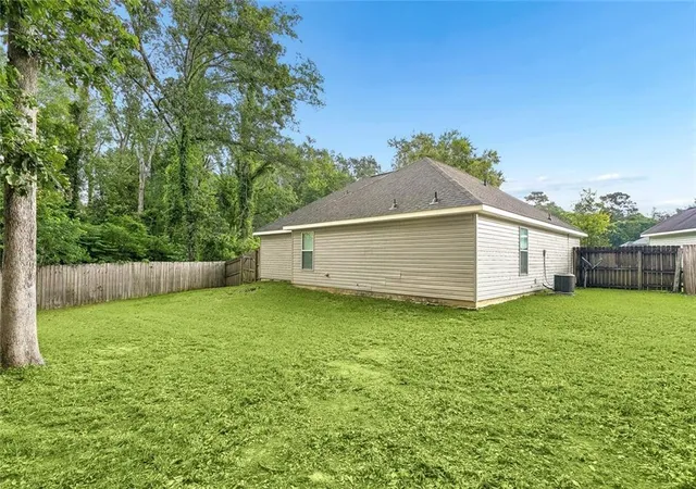 Homes for sale in Ponchatoula, LA | 278 South Park Cir, Ponchatoula, LA 70454 | MLS# 2559296