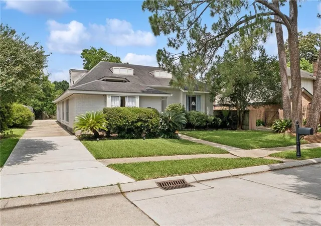 3rd image of 29 Park Timbers Dr, New Orleans, LA 70131 | MLS# 2559231