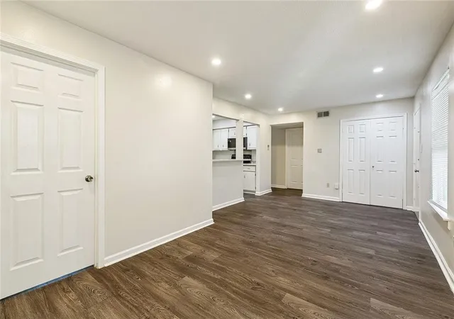 Homes for sale in Metairie, LA | 1161 Lake Ave #222, Metairie, LA 70005 | MLS# 2559091