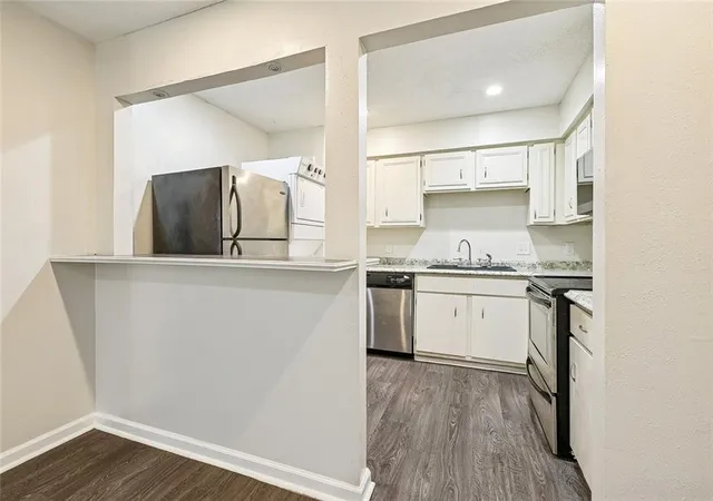 Homes for sale in Metairie, LA | 1161 Lake Ave #222, Metairie, LA 70005 | MLS# 2559091