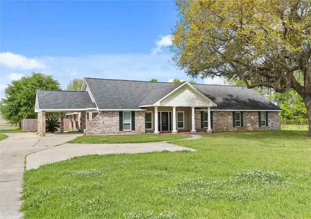 Homes for sale in Belle Chasse, LA | 12242 Hwy 23, Belle Chasse, LA 70037 | MLS# 2557207