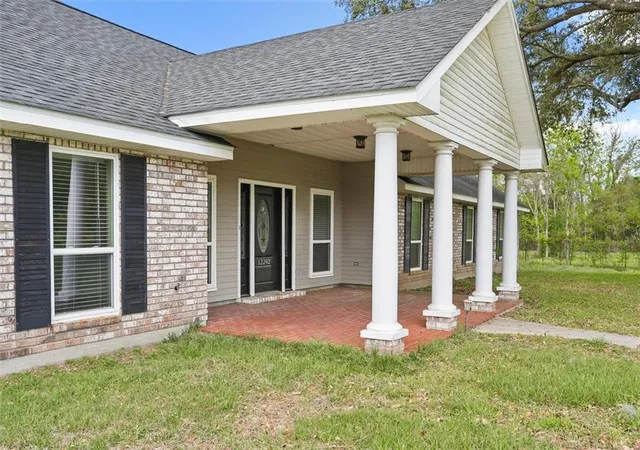 Homes for sale in Belle Chasse, LA | 12242 Hwy 23, Belle Chasse, LA 70037 | MLS# 2557207