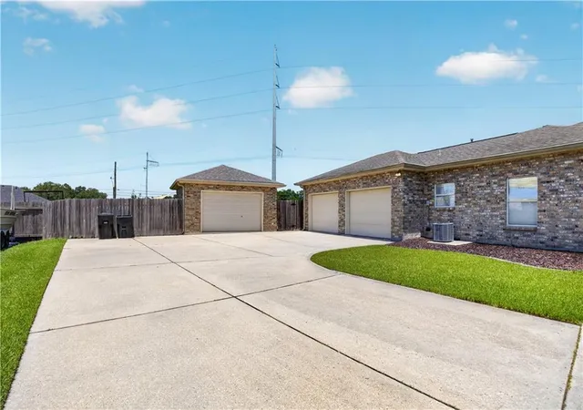 Homes for sale in Belle Chasse, LA | 110 Regina Dr, Belle Chasse, LA 70037 | MLS# 2559163