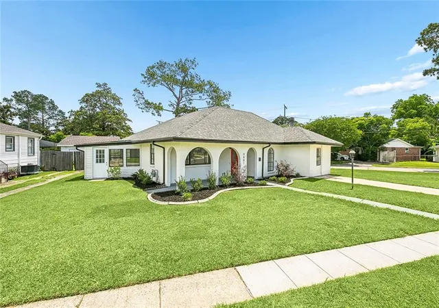 Photo 2 of Single family home for sale at 9001 Rensu Dr, River Ridge, LA 70123 | MLS# 2558231 | Listing updated on 2026-08-27