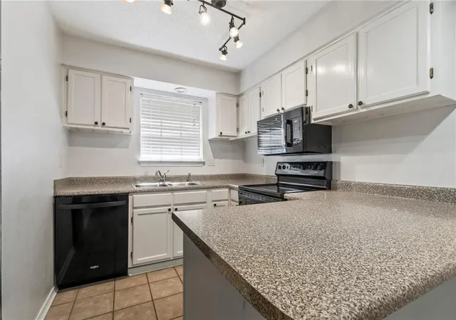 5th image of 419 Cedarwood Dr, Mandeville, LA 70471