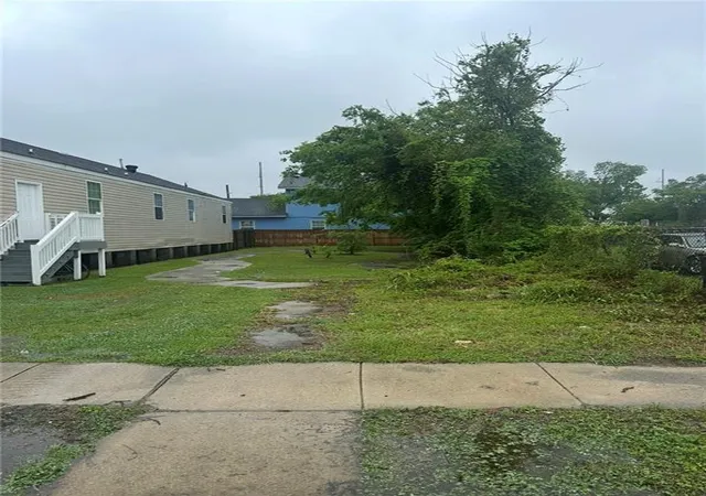 Photo 2 of Land for sale at 1904 Hollygrove St, New Orleans, LA 70118 | MLS# 2559395 | Listing updated on 2026-05-21