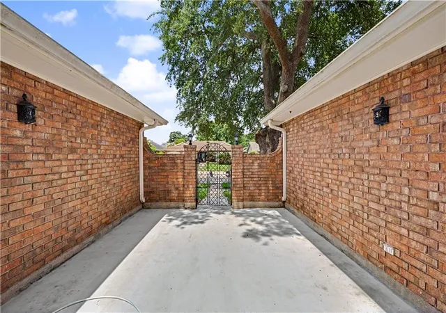 Homes for sale in Kenner, LA | 56 Gelpi Ave, Kenner, LA 70065 | MLS# 2559196