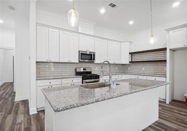 Homes for sale in Chalmette, LA | 424 Cougar Dr, Chalmette, LA 70043 | MLS# 2559396