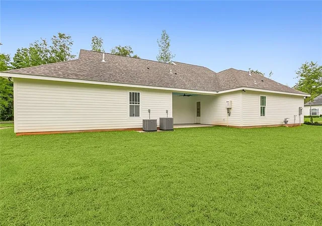 30th image of 2246 Caroline St, Mandeville, LA 70448 | MLS# 2559349