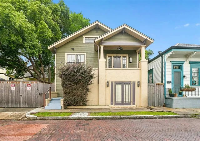Homes for sale in New Orleans, LA | 814 Alvar St, New Orleans, LA 70117 | MLS# 2559094