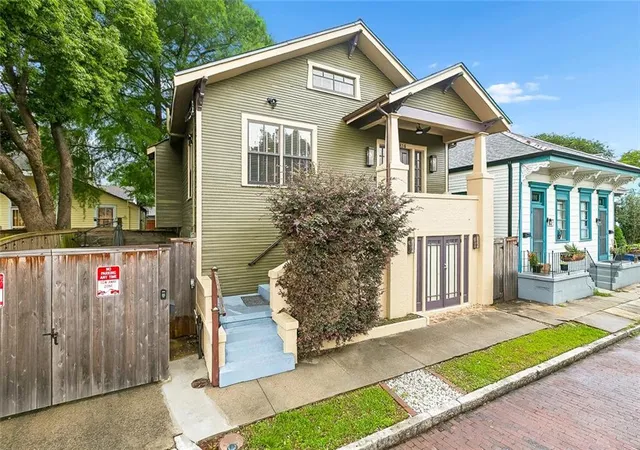 Homes for sale in New Orleans, LA | 814 Alvar St, New Orleans, LA 70117 | MLS# 2559094