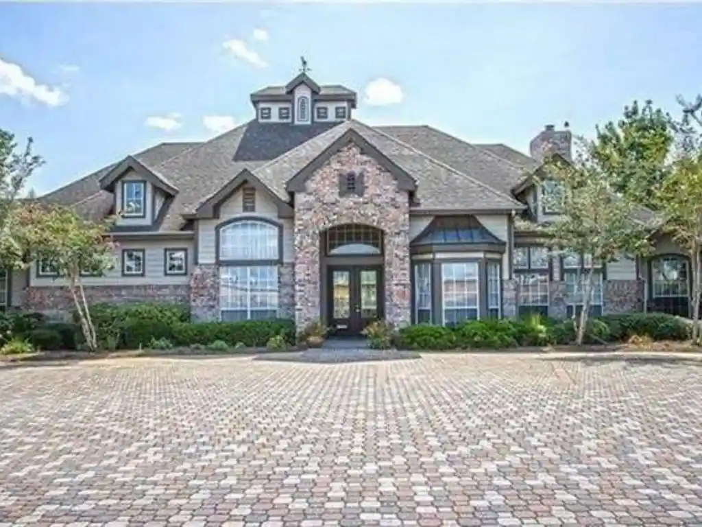 Photo 1 of Condo for sale at 350 Emerald Forest Blvd #2203, Covington, LA 70433 | MLS# 2559475 | Listing updated on 2026-10-09