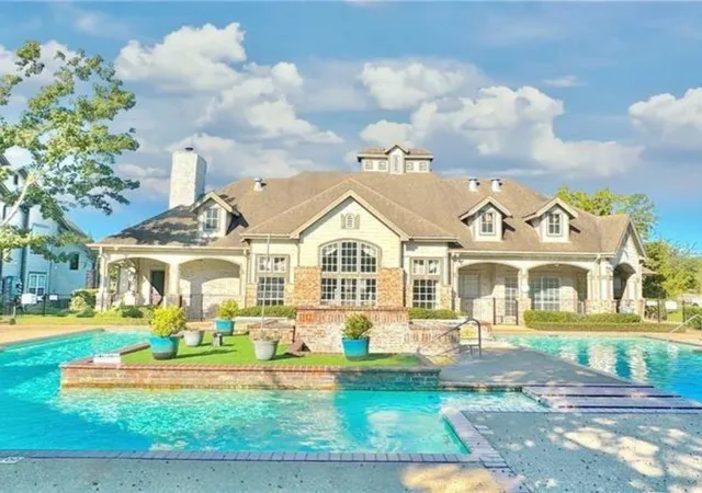 2nd image of 350 Emerald Forest Blvd, Covington, LA 70433