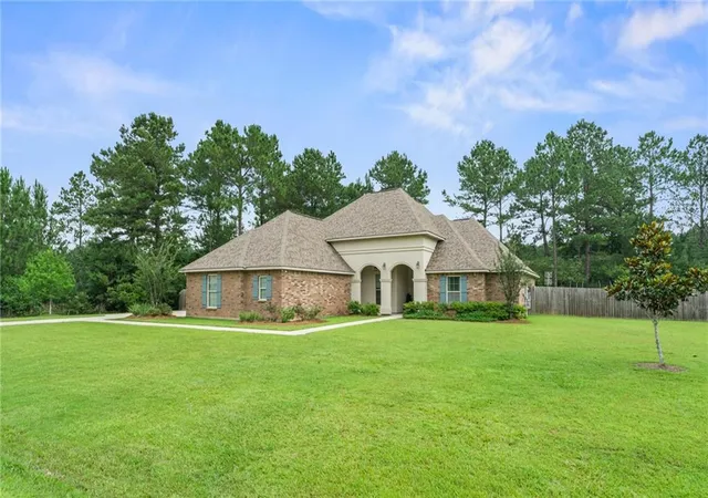 1st image of 506 N Acadia Park Land, Covington, LA 70435 | MLS# 2559511