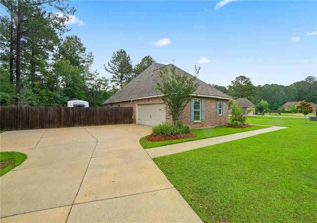 3rd image of 506 N Acadia Park Land, Covington, LA 70435 | MLS# 2559511