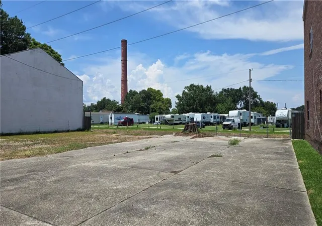 Photo 3 of Land for sale at 2120 Packenham Dr, Chalmette, LA 70043 | MLS# 2559573 | Listing updated on 2026-06-05