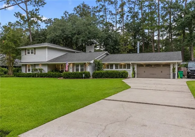 2nd image of 1118 W 11th Ave, Covington, LA 70433 | MLS# 2559365