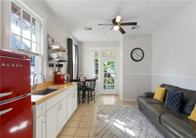 5th image of 4221 S Carrollton Ave, New Orleans, LA 70119 | MLS# 2559386