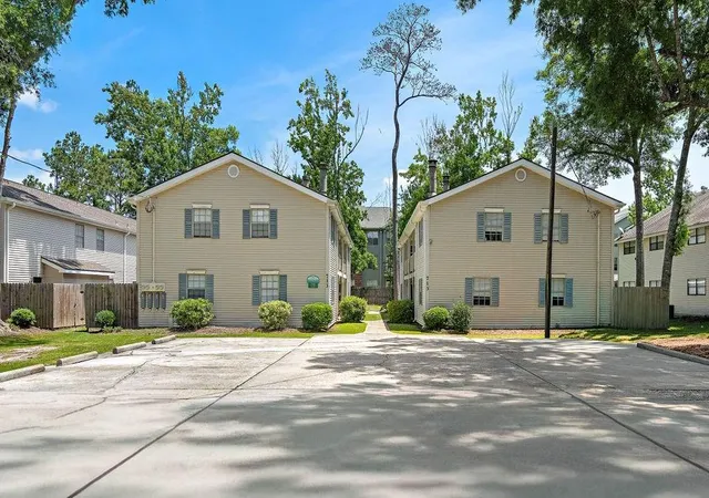 3rd image of 713 Heavens Dr #2, Mandeville, LA 70471 | MLS# 2559530