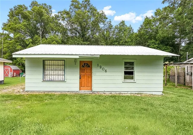 1st image of 1906 Avenue F Avenue, Bogalusa, LA 70427 | MLS# 2559627
