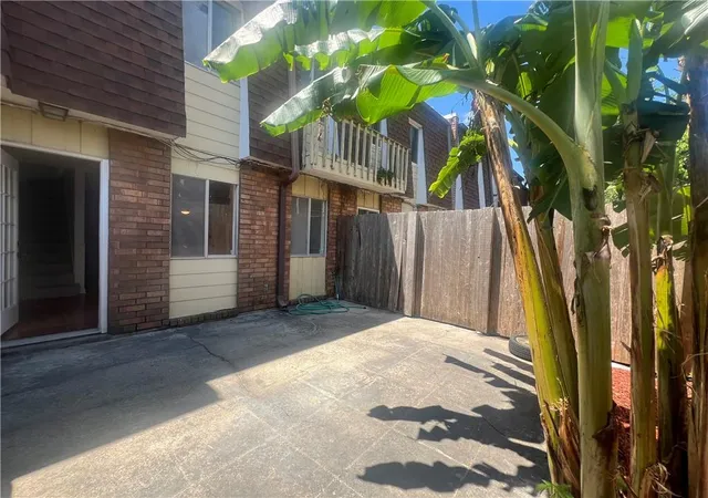 Homes for sale in Metairie, LA | 4041 Division Street, Metairie, LA 70002 | Houzeo